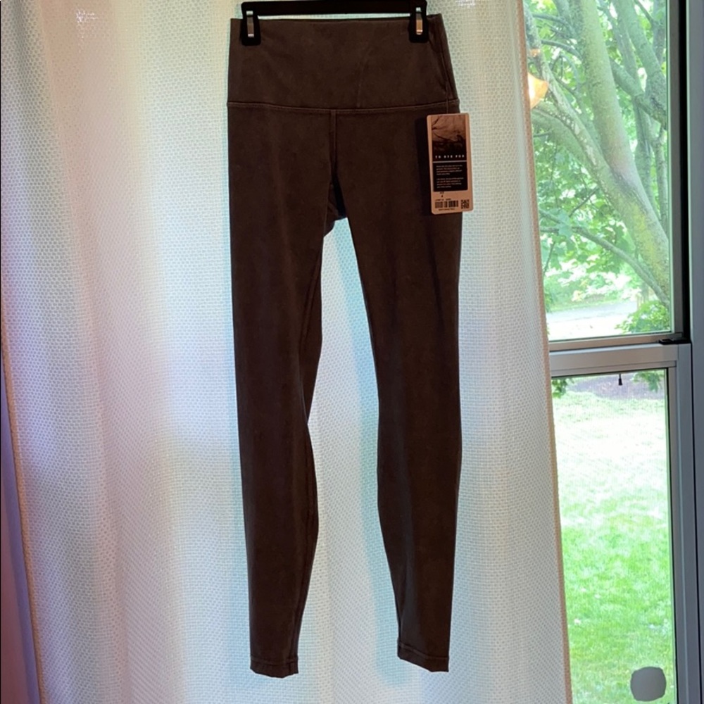 Rare Wunder Under Lululemon Leggings!